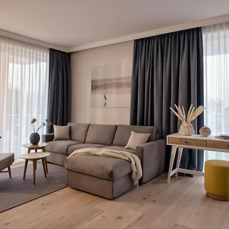 The Breeze Aparthotel 5*