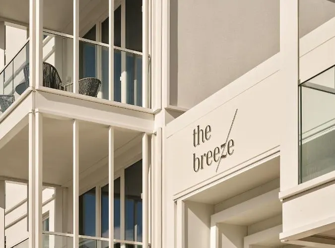 Апарт-отель The Breeze