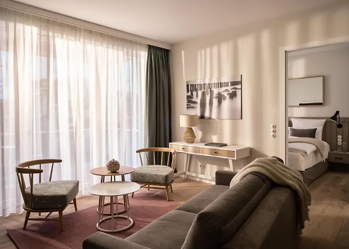 The Breeze Апарт-отель