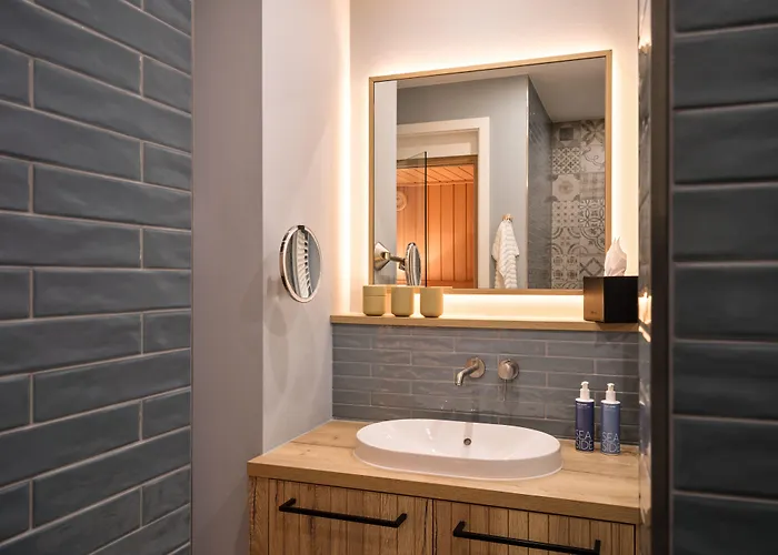 The Breeze Апарт-отель